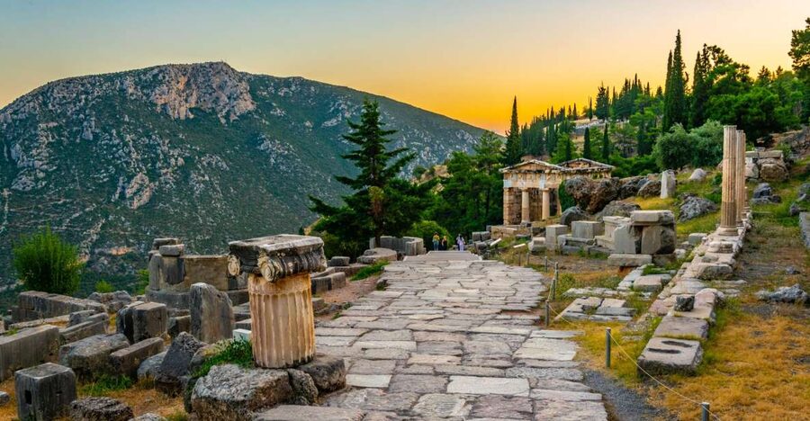 From Athens: Temple of Apollo and Oracle Delphi Day Trip - Why Delphi is worth the long ride from Athens