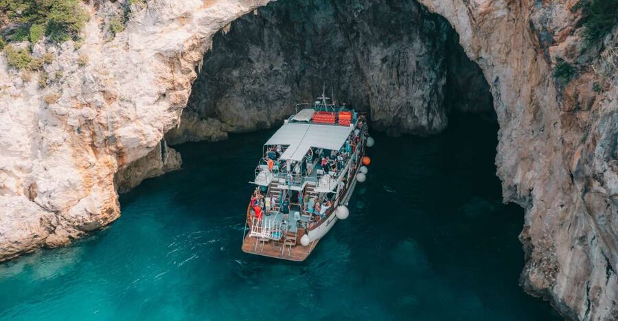From Benitses/Lefkimmi: Blue Lagoon & Papanikolis Cruise - Papanikolis cave: a quick opening stop