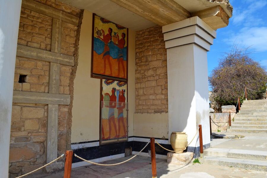 From Chania: Full-Day Heraklion Highlights Guided Tour - Shared or private tour: which works better?