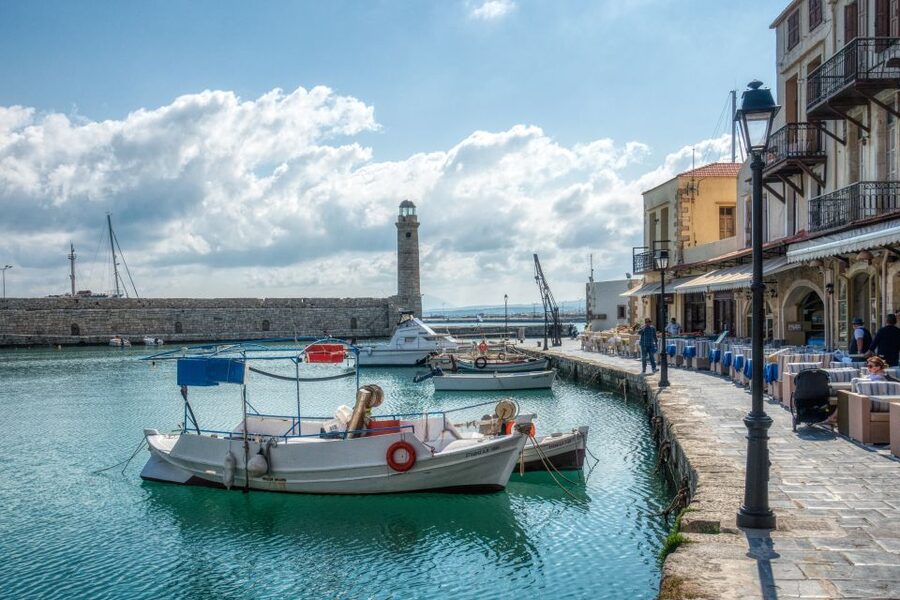 From Chania: Knossos Palace and Heraklion Full-Day Tour - Guides, Group Size, and Practical Comfort