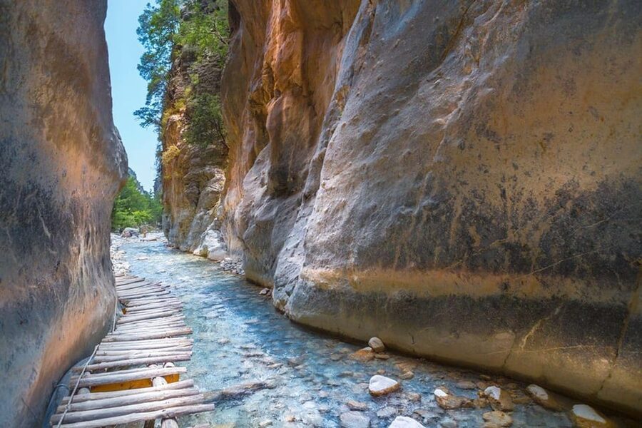 From Chania: Samaria Gorge with Professional Hiking Guide - Why this Samaria Gorge trip works well