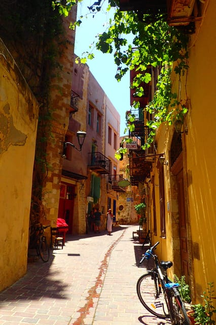 From Heraklion: Cruise to Balos Lagoon and Chania Old Town - Guides, languages, and organization