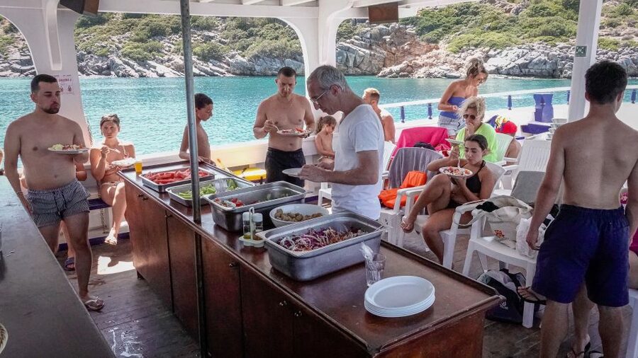 From Heraklion: Elounda, Kolokitha, and Spinalonga Boat Trip - A four-hour cruise from Elounda Port