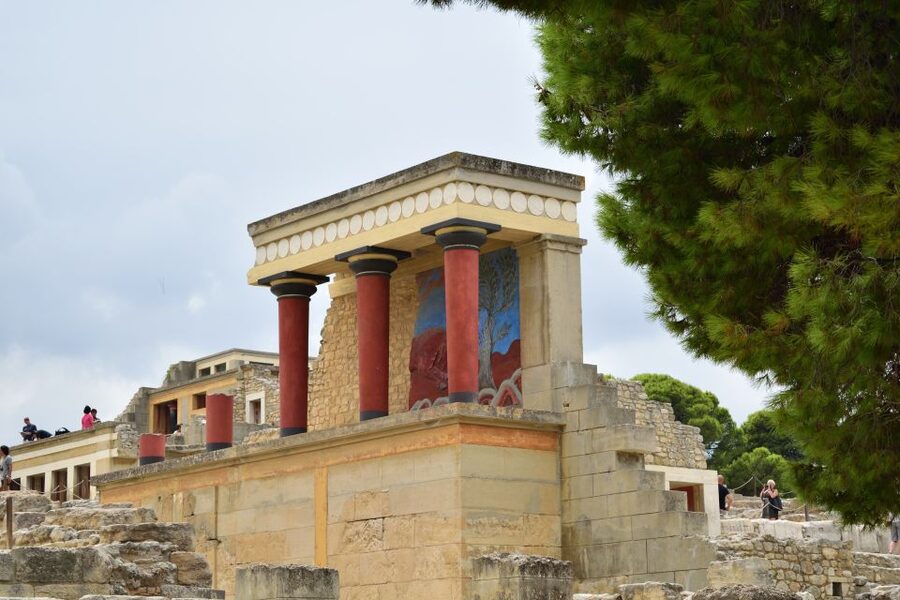 From Heraklion: Knossos and Lasithi Plateau Full-Day Tour - Who should book this excursion