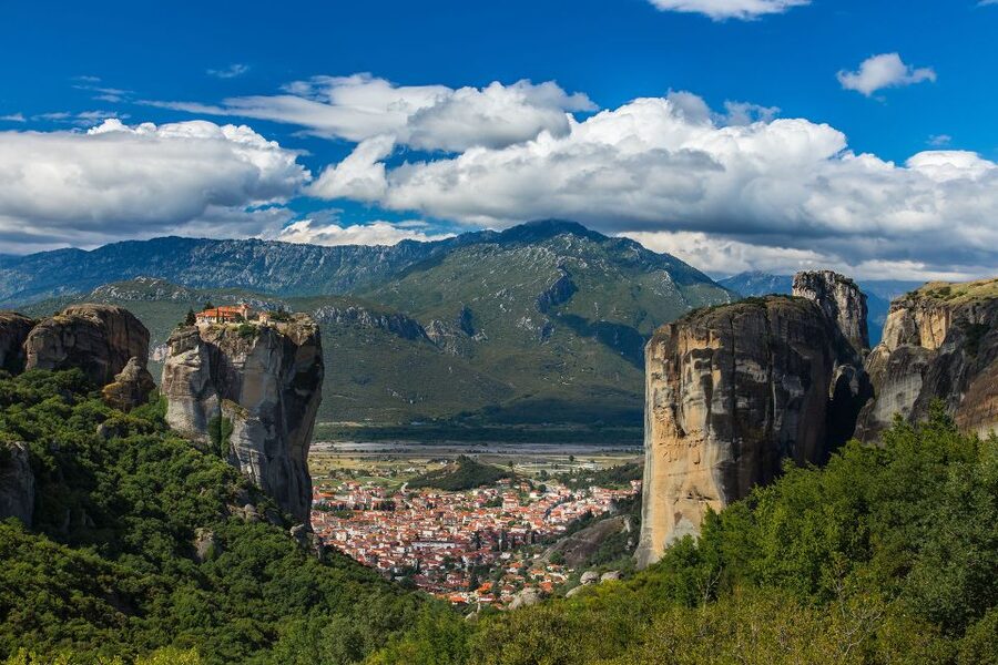 From Kalambaka or Kastraki: Midday Meteora Tour - Viewpoints, photography, and the Game of Thrones connection