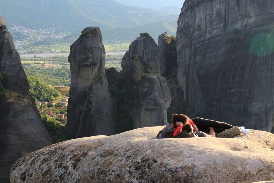From Kalambaka or Kastraki: Midday Meteora Tour - What the guide and driver add to the day
