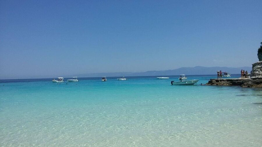 From Lefkimmi: Paxos, Antipaxos & Blue Caves Boat Tour - Who will enjoy this cruise most?