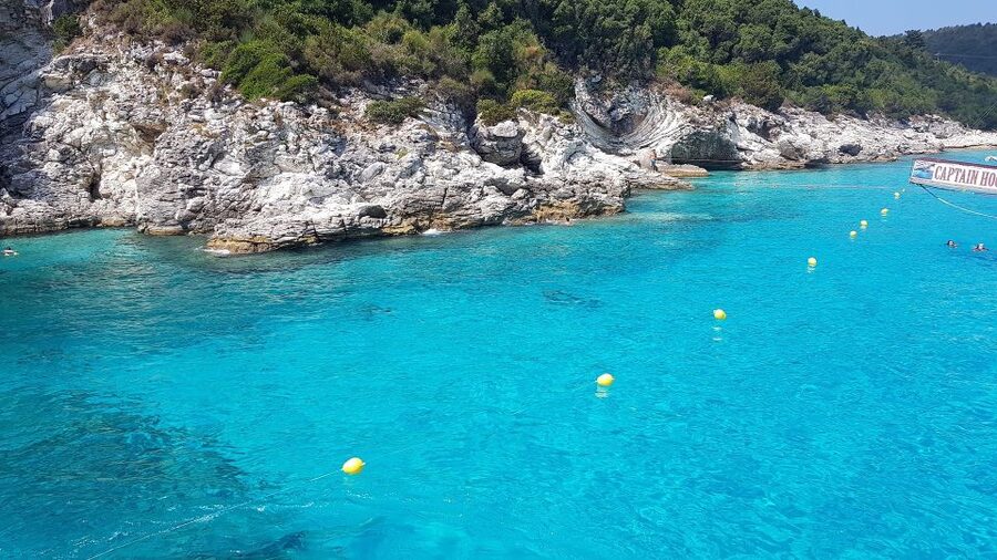 From Lefkimmi: Paxos, Antipaxos & Blue Caves Boat Tour - Why Paxos and Antipaxos make a good day from Corfu