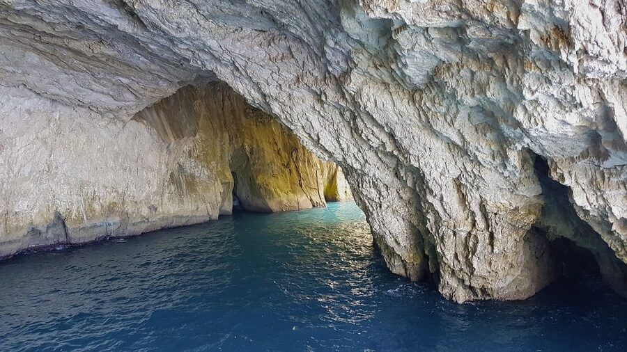 From Lefkimmi: Paxos, Antipaxos & Blue Caves Boat Tour - Voutoumi Beach on Antipaxos