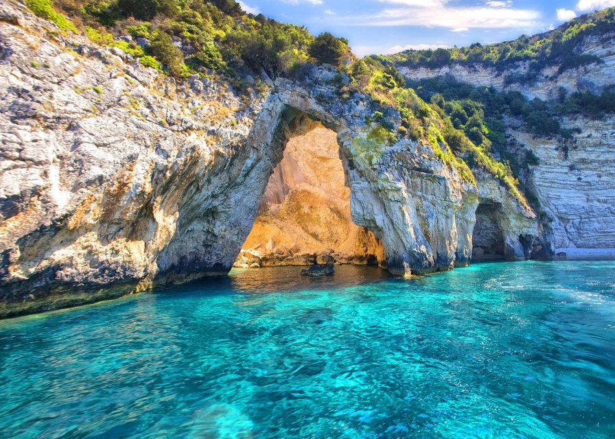 From Lefkimmi: Paxos, Antipaxos & Blue Caves Boat Tour - The Blue Caves from the water