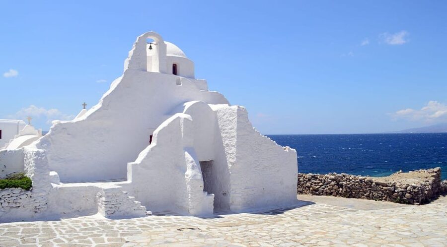 From Mykonos Cruise Port: Old Town Visit and Beach Getaway - Why this beach-and-town combination works