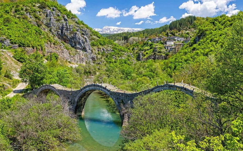 From Parga: Zagoria and Vikos Gorge Day Trip with Lunch - Stone bridges that once connected Zagoria