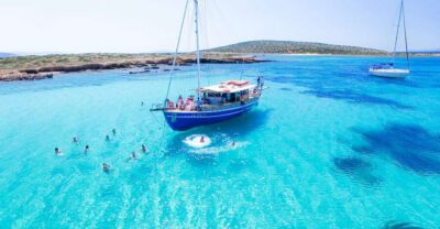 Antiparos and Despotiko Full-Day Swim Cruise