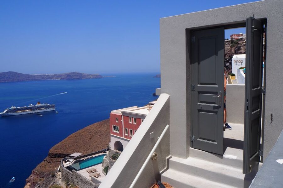 From Paros: Santorini Full-Day Boat Trip - Fira gives you freedom, not a guided tour
