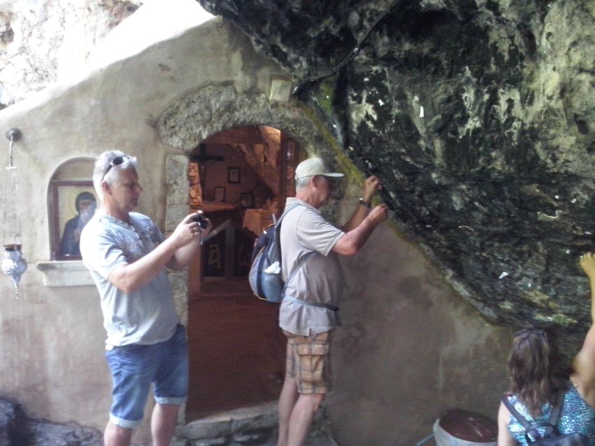 From Rethymno: Arkadi, Melidoni, and Margarites Tour - Lunch, music, and dancing at the village taverna