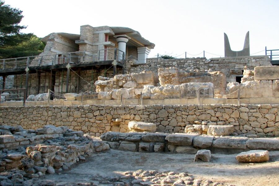 From Rethymno: Knossos Palace and Heraklion Guided Tour - Heraklion Archaeological Museum puts the ruins together
