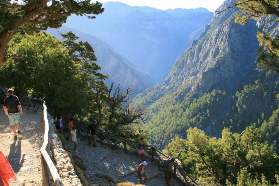 From Rethymno: Samariá Gorge Full-Day Hike - The early pickup and two-hour ride to Omalos