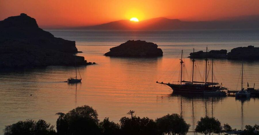 From Rhodes City: Evening Bus Trip To Lindos - The ten-minute viewpoint before Lindos
