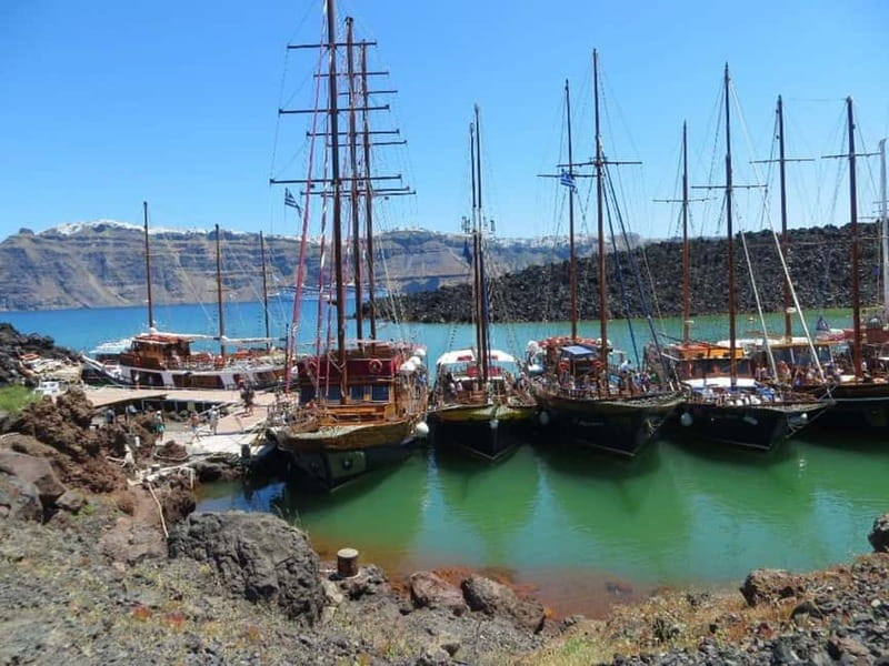 From Santorini: Volcano Cruise With Oia Sunset - The transfer to Oia and the sunset wait