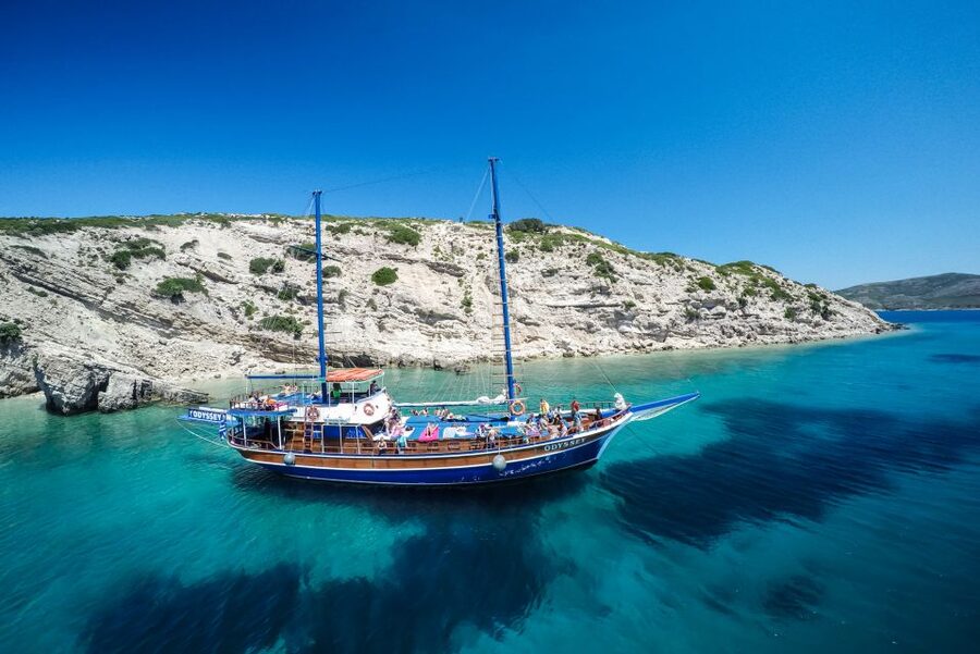 From the Port of Kos: Full Day Boat Cruise to 3 Islands - Crowding, comfort, and mobility