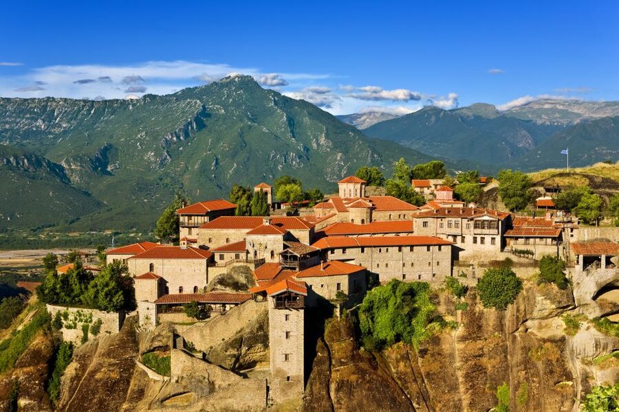 From Thessaloniki: Full Day Trip to Meteora - The return journey and coffee stop