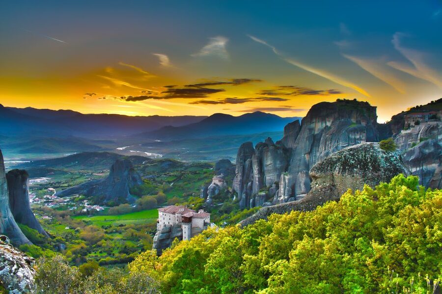 From Thessaloniki: Full Day Trip to Meteora - The early departure from Thessaloniki