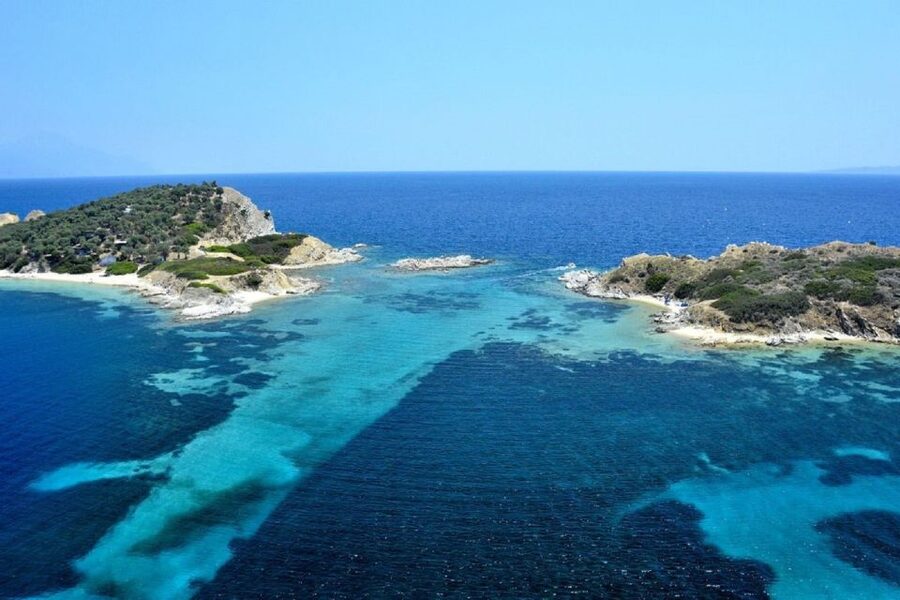 From Thessaloniki: Halkidiki Blue Lagoon Cruise - The second beach may be the better swim