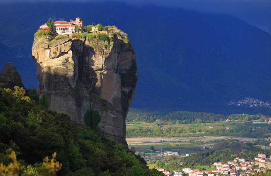 From Thessaloniki: Private Day Trip to Meteora with Transfer - Pickup across Thessaloniki and the long road north