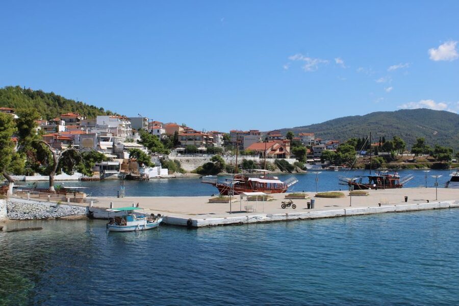 From Thessaloniki: Sithonia Beaches and Scenic Villages Tour - Neos Marmaras closes the loop with town views