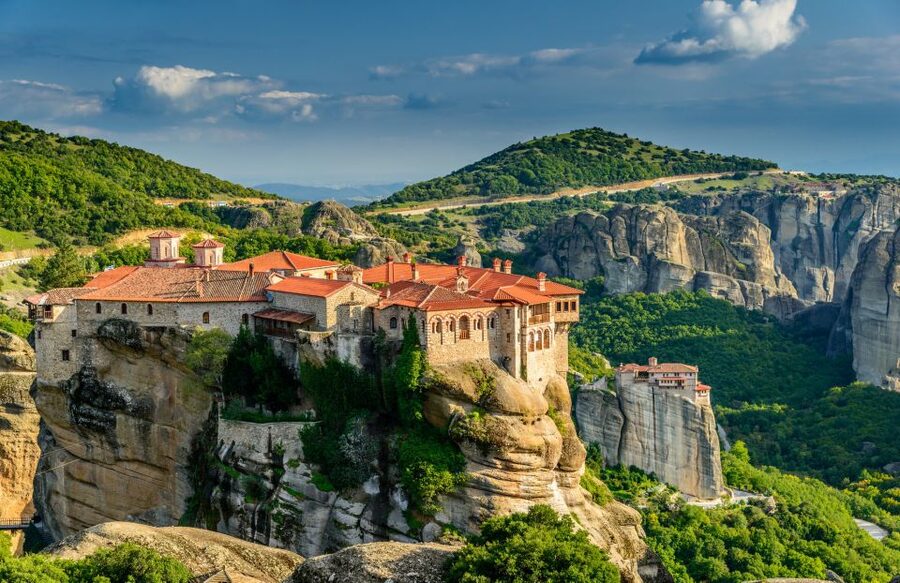 From Thessaloniki: Train Trip to Meteora & Monastery Tour - What the semi-independent format really means