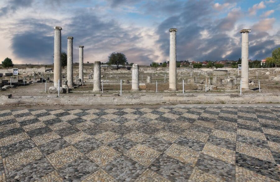 From Thessaloniki: Vergina & Veria Half-Day Tour - Who should book this excursion?