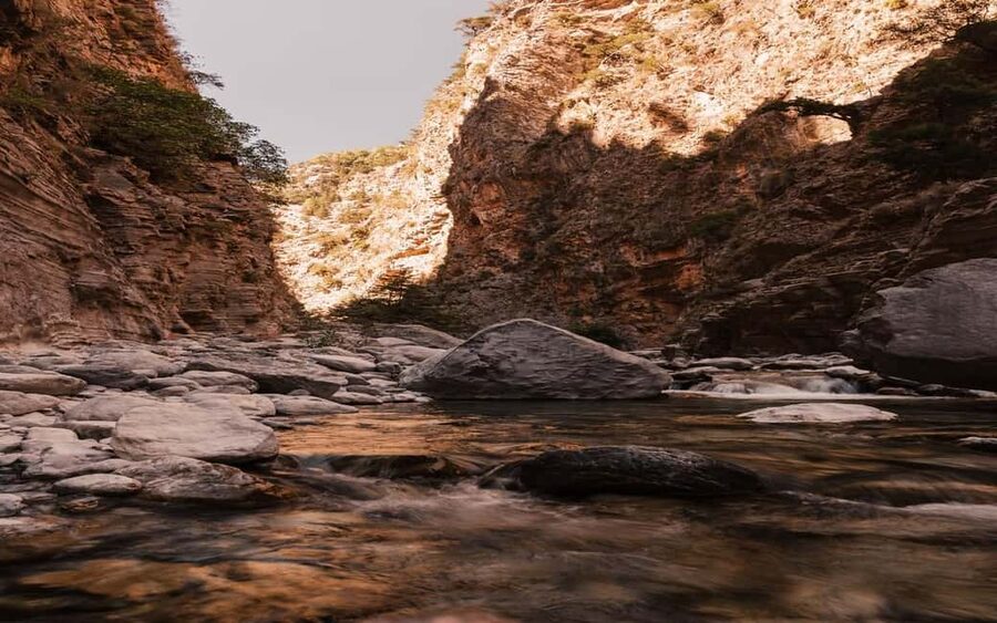 Georgioupolis /Petres: Samaria Gorge one Day Hike with Guide - Omalos breakfast and the start of the route