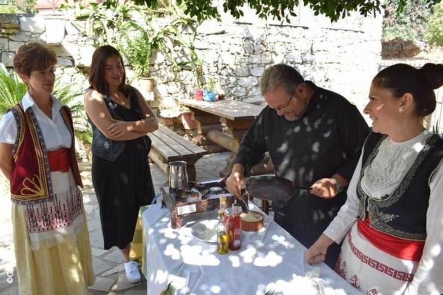 Heraklion: Cretan Cooking Lesson with Lunch in Arolithos - Getting to Arolithos from Heraklion