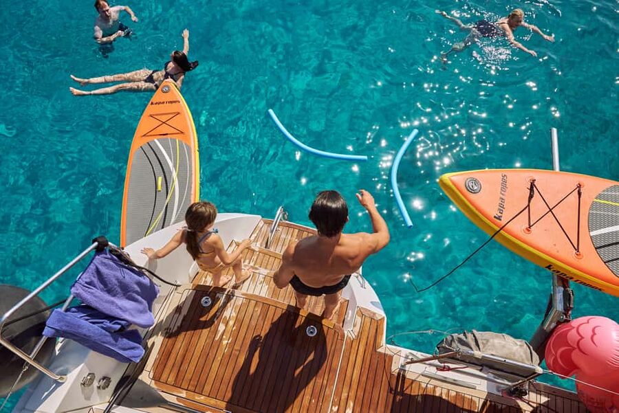 Heraklion: Dia Island Catamaran Cruise with Dinner and Wine - Dia Island Bay: Swimming, Snorkeling, and SUP Time