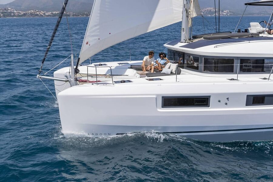 Heraklion: Dia Island Luxury Catamaran Cruise with Meal - Swimming, Snorkeling, Fishing, and Paddleboarding