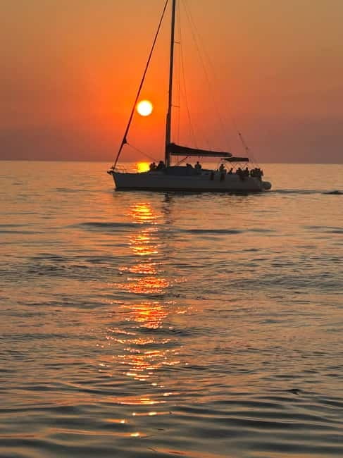 Heraklion: Dia Island Sunset Boat Tour with Dinner - Key points to know before booking