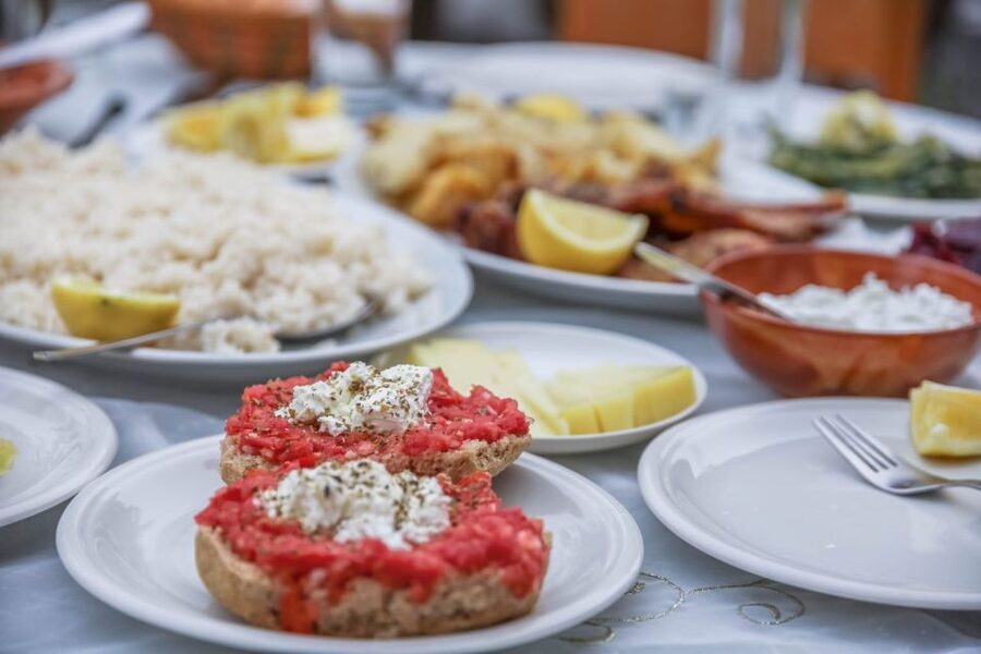 Heraklion: Ecobike Tour with Food tasting - Morosini Lions Fountain: Heraklion’s classic meeting point