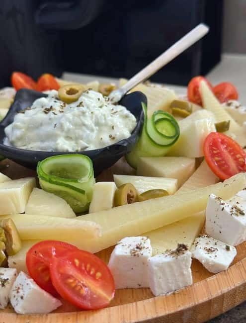 Heraklion: Luxury Catamaran Cruise to Dia Island with Lunch - What the cruise feels like for families and couples