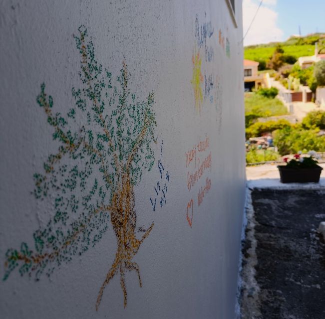 Heraklion: Olive Farm Tour with Tasting of Local Delicacies - Why the guides matter