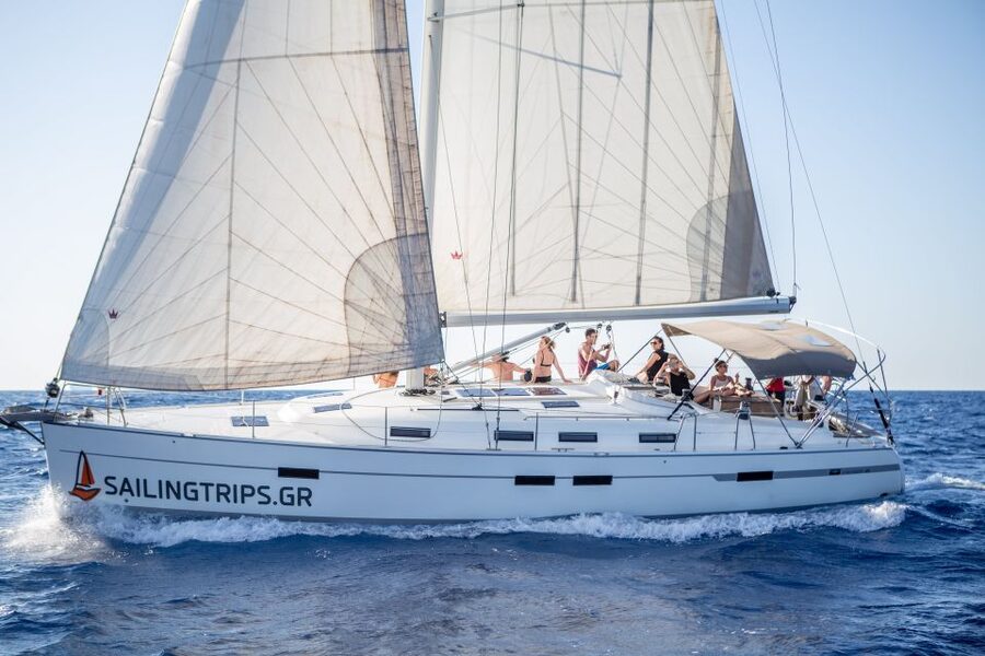 Heraklion: Sailboat Cruise to Dia Island with Drinks & Lunch - Lunch, drinks, and the onboard atmosphere