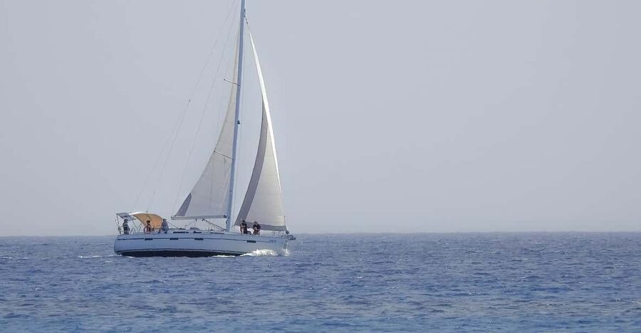 Heraklion: Sailing Cruise to Dia Island with Drinks and Meal - The crossing to Dia Island