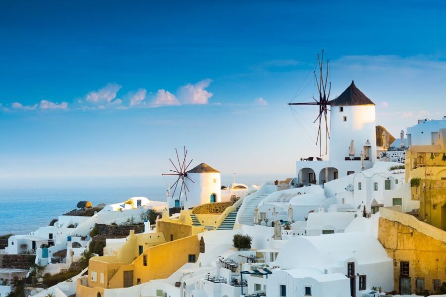 Heraklion: Santorini Day Trip with Boat Transfer & Oia Visit - What the $199 price really covers