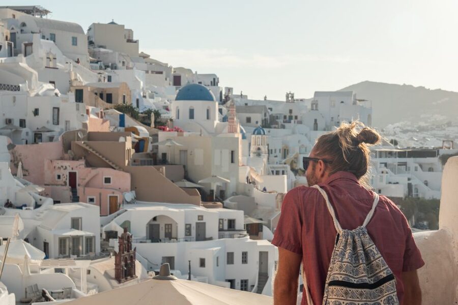 Heraklion: Santorini Day Trip with Boat Transfer & Oia Visit - Crowds, comfort, and the limits of a day trip