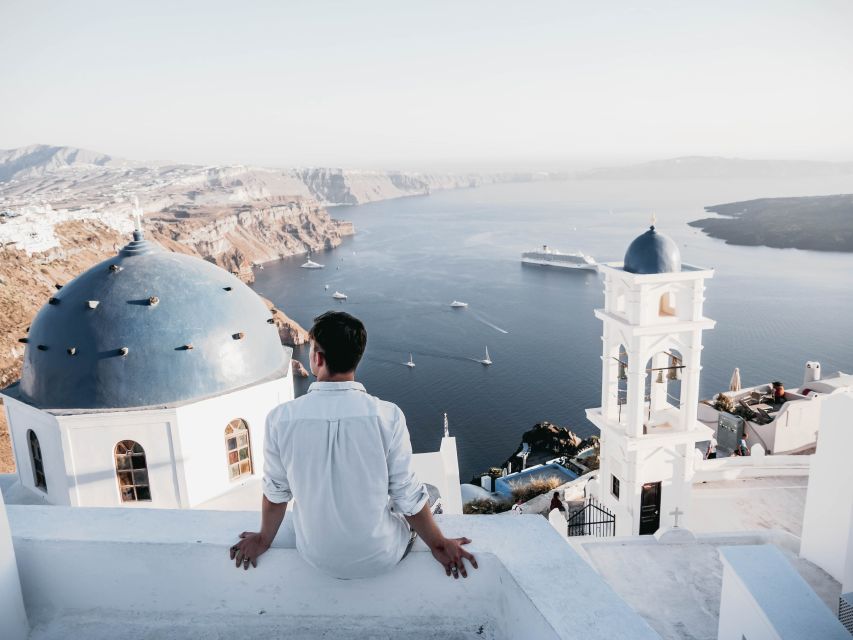 Heraklion: Santorini Day Trip with Boat Transfer & Oia Visit - Arriving at Thiras Port and joining the island bus