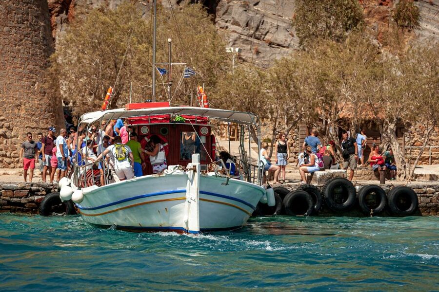 Heraklion: Spinalonga, Agios Nikolaos, Elounda & Plaka Tour - BBQ lunch on the boat, with costs to watch