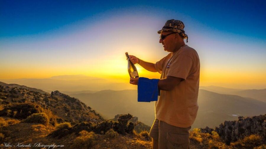 Heraklion: Sunset Safari with Dinner & Prosecco - Kastamonitsa and the first taste of Crete