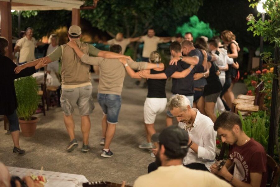 Heraklion: Sunset Safari with Dinner & Prosecco - Who will enjoy this safari most?