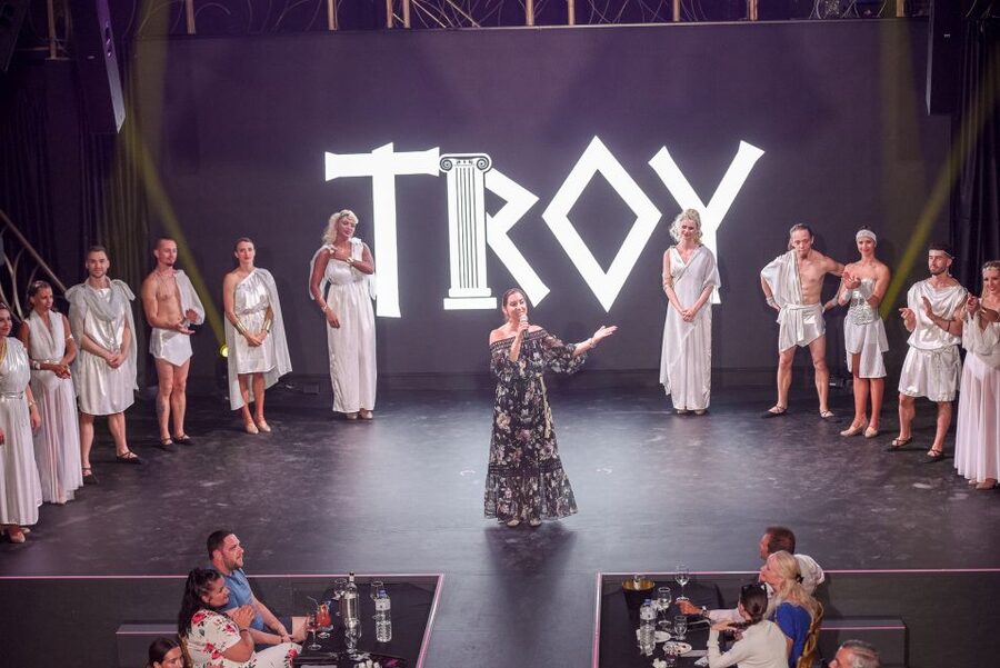 Hersonissos: Troy Dinner-Show Theatre Experience Tickets - Entering the world of Achilles and Hector