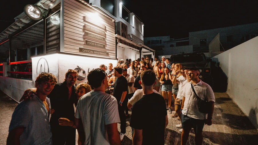 Ios: Pub Crawl with 5 Venues, 5 Shots, and 5 VIP Entrances - Five venues, five shots, and a fast route