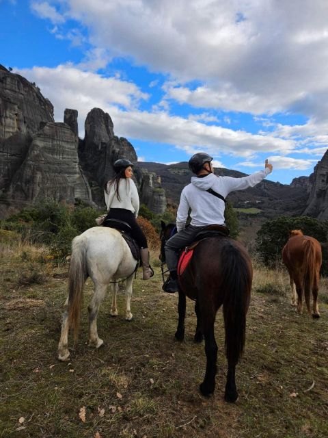 Kastraki: Meteora Morning Horse Riding with Monastery Visit - Meeting the Horses at Meteora Horse Riding